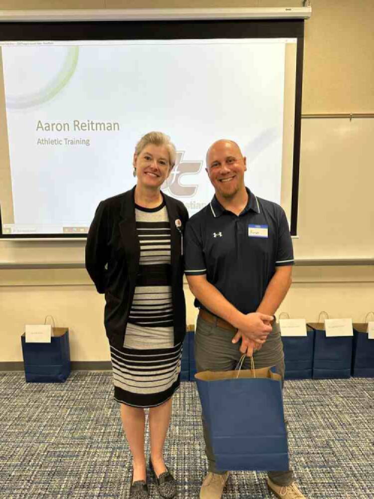 Congratulations to Aaron Rietman Outstanding Preceptor 2024